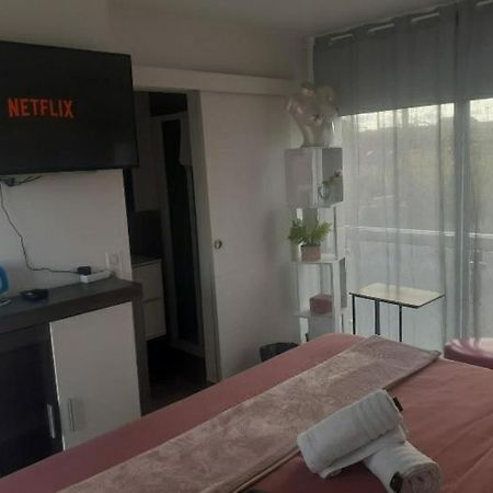 Love Room Seduction Tremblay-en-France Экстерьер фото