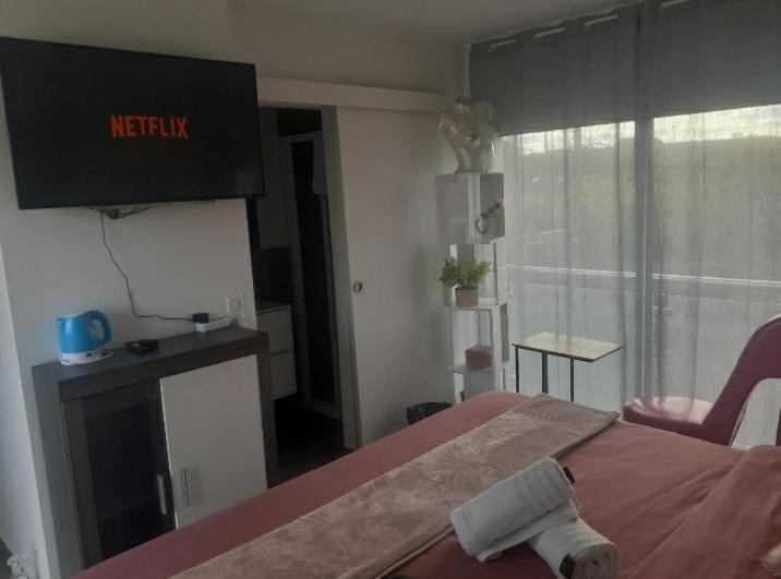 Love Room Seduction Tremblay-en-France Экстерьер фото